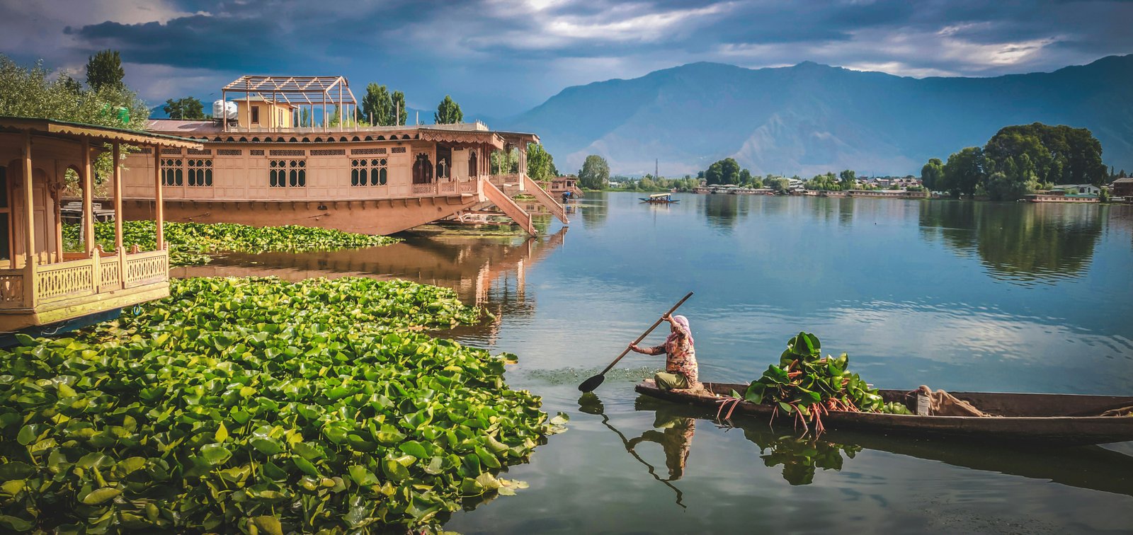 Kashmir Romantic Getaway tour package